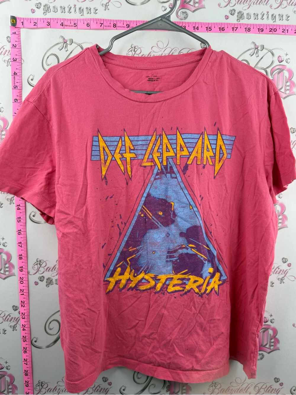 Def Leppard Hysteria tour band tee shirt T-shirt Graphic Tee - Pink